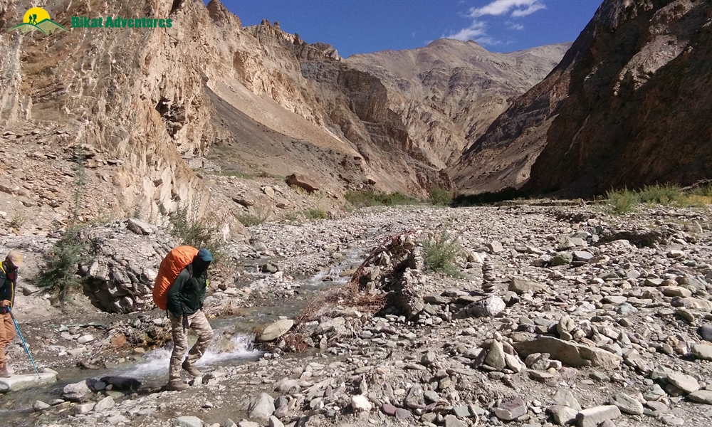 KANG YATSE II (THE PEAK OF MARKHA ) OR MARKHA VALLEY ? WHY NOT BOTH?