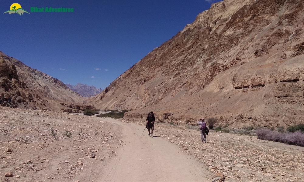 KANG YATSE II (THE PEAK OF MARKHA ) OR MARKHA VALLEY ? WHY NOT BOTH?