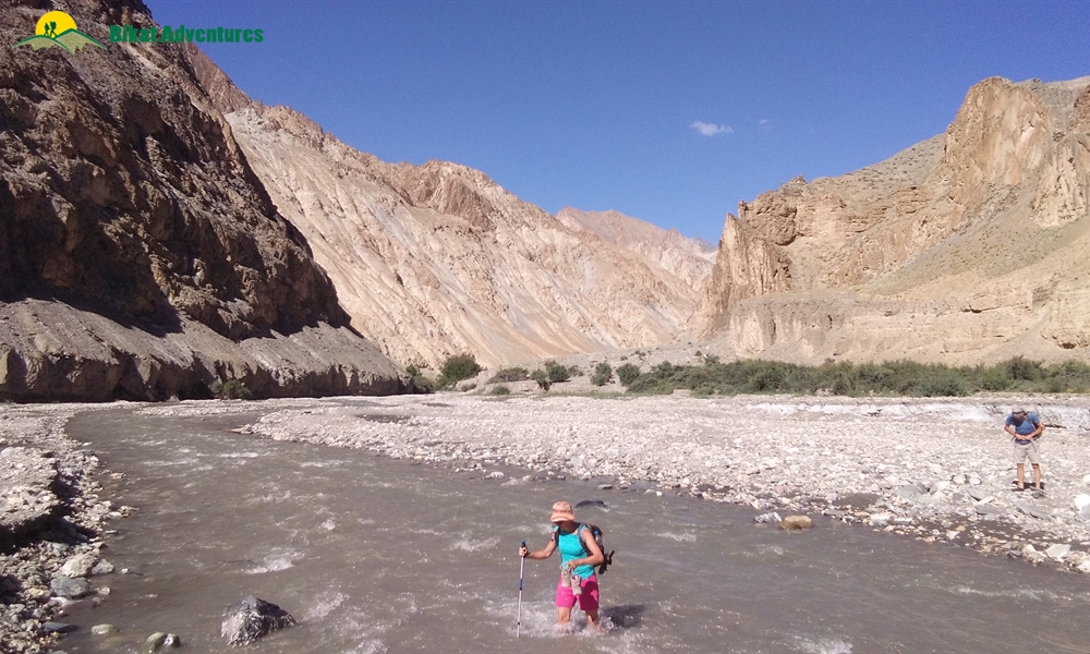 KANG YATSE II (THE PEAK OF MARKHA ) OR MARKHA VALLEY ? WHY NOT BOTH?