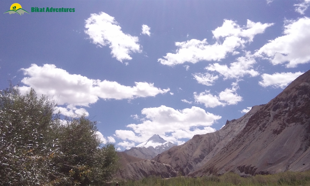 KANG YATSE II (THE PEAK OF MARKHA ) OR MARKHA VALLEY ? WHY NOT BOTH?