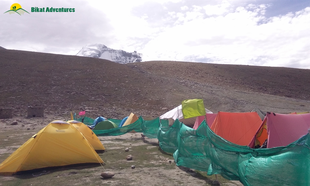 KANG YATSE II (THE PEAK OF MARKHA ) OR MARKHA VALLEY ? WHY NOT BOTH?