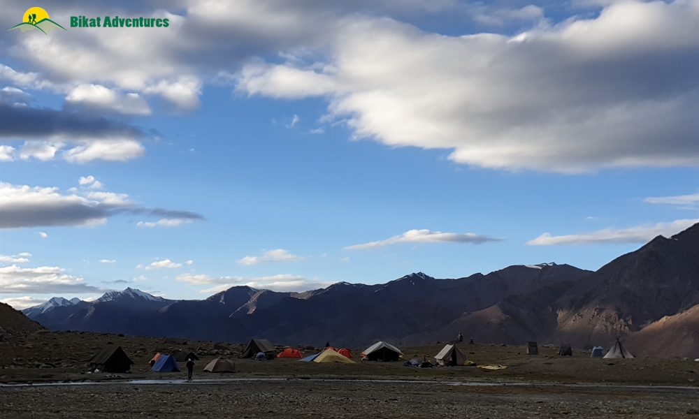 KANG YATSE II (THE PEAK OF MARKHA ) OR MARKHA VALLEY ? WHY NOT BOTH?