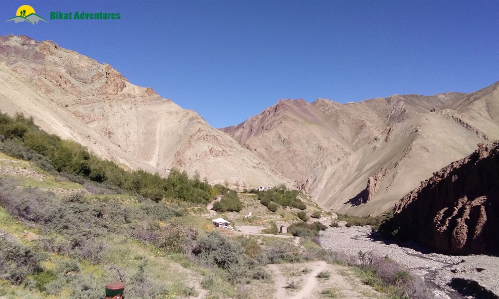 KANG YATSE II (THE PEAK OF MARKHA ) OR MARKHA VALLEY ? WHY NOT BOTH?