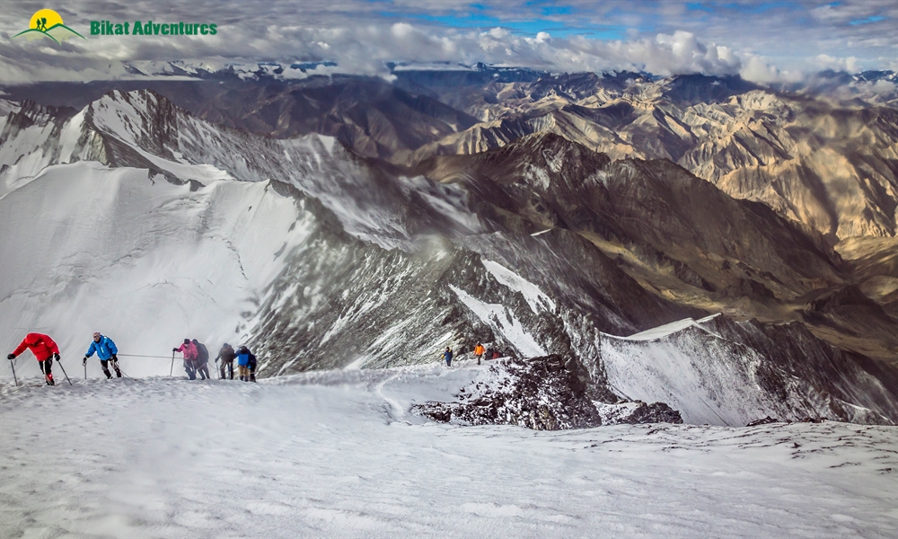 BEST ALTERNATIVES TO STOK KANGRI TREK