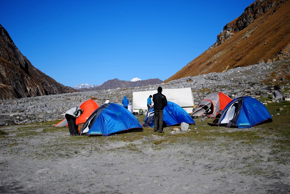 Solitude ki maa ki aankh - hampta pass trek