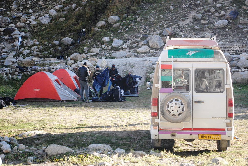 Solitude ki maa ki aankh - hampta pass trek