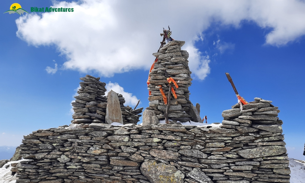 What is the story behind Kedarkantha and Juda-ka-Talab?