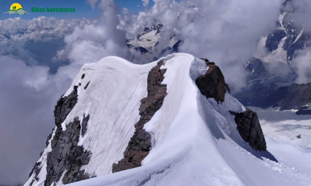 The Marvels Of Friendship Peak – A Photo Story