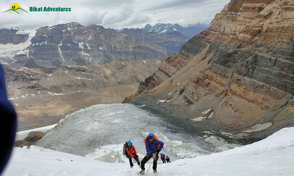Mt. Nun - 7,135 Meters Of Cold Mess: A Photo Story