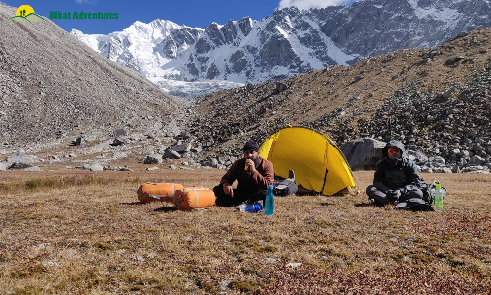 A Trek ‘on The Rocks’ – Photo Story Of Borasu Pass