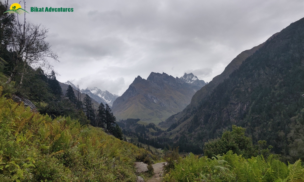 A Trek ‘on The Rocks’ – Photo Story Of Borasu Pass