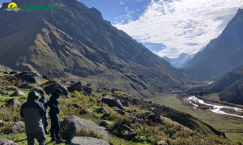 A Trek ‘on The Rocks’ – Photo Story Of Borasu Pass