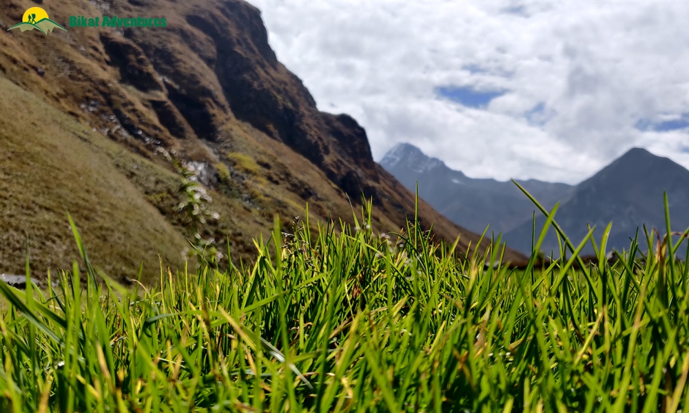 A Trek ‘on The Rocks’ – Photo Story Of Borasu Pass