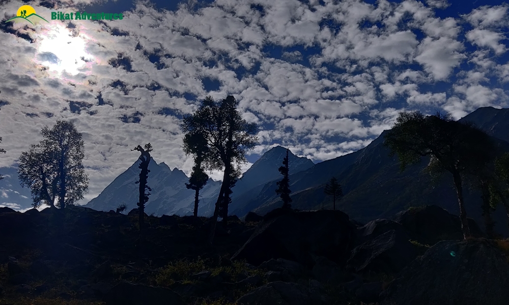 A Trek ‘on The Rocks’ – Photo Story Of Borasu Pass