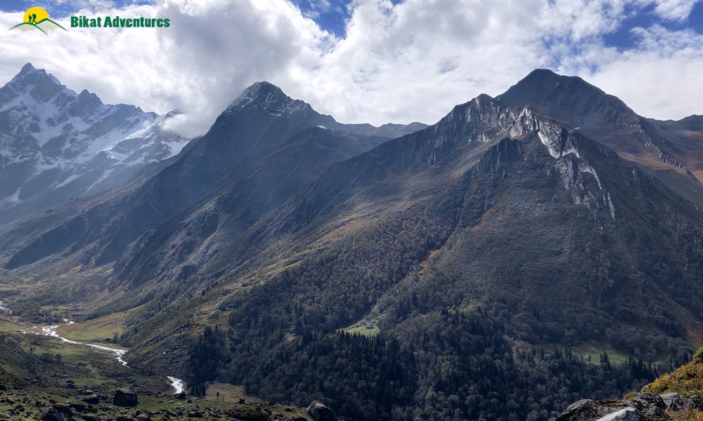 A Trek ‘on The Rocks’ – Photo Story Of Borasu Pass