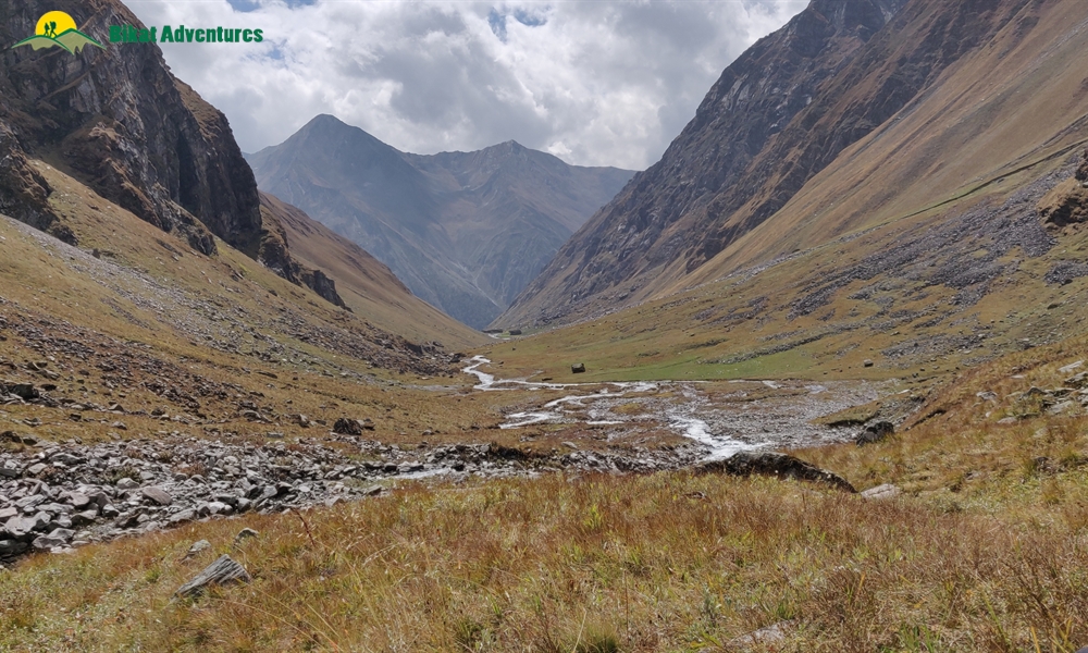 A Trek ‘on The Rocks’ – Photo Story Of Borasu Pass