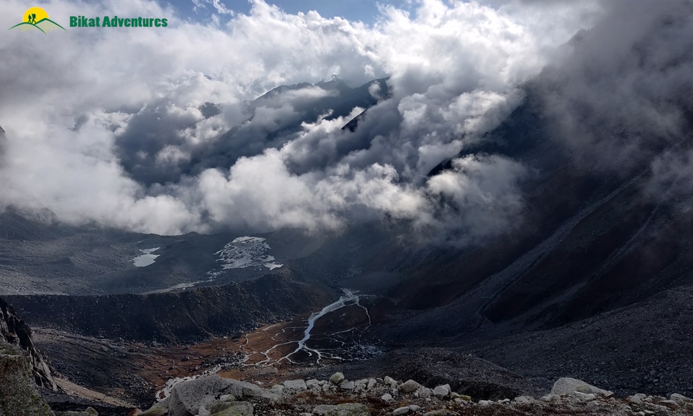 A Trek ‘on The Rocks’ – Photo Story Of Borasu Pass
