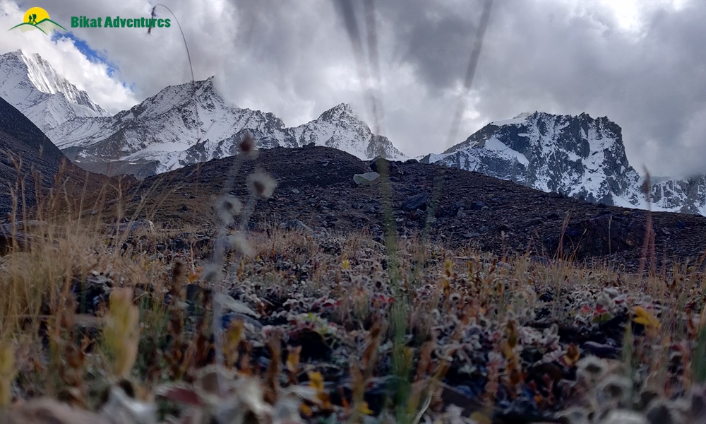 A Trek ‘on The Rocks’ – Photo Story Of Borasu Pass