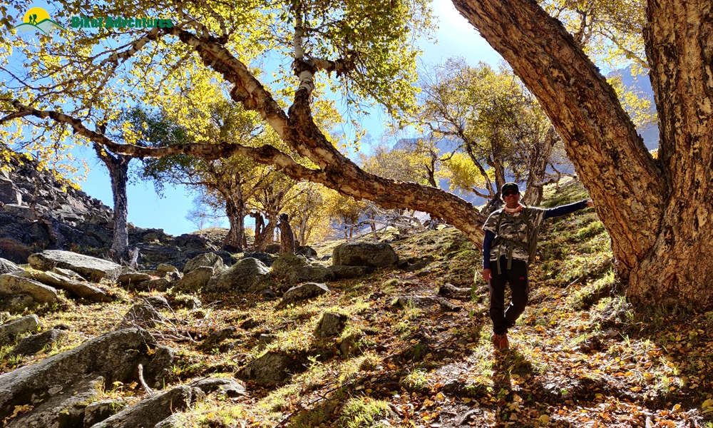 A Trek ‘on The Rocks’ – Photo Story Of Borasu Pass