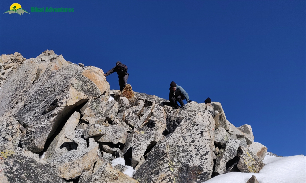 A Trek ‘on The Rocks’ – Photo Story Of Borasu Pass