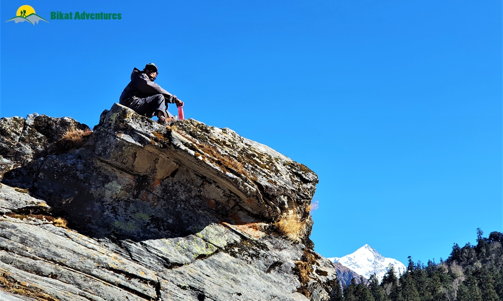 Warm Lighting and Cold Colours: A Winter Climb Up Pangarchulla (4,590M) 