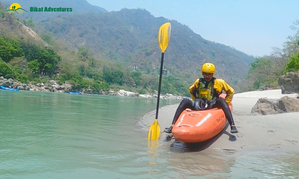 HOW TO GET OUT OF A KAYAK- A BEGINNERS’ GUIDE