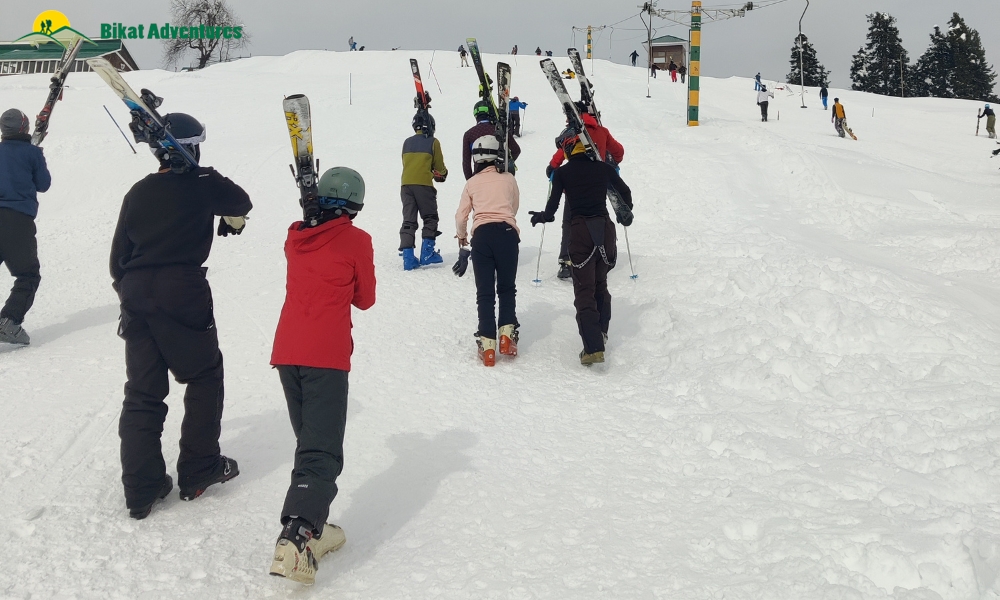 Skiing Courses: Who Are They Meant For?