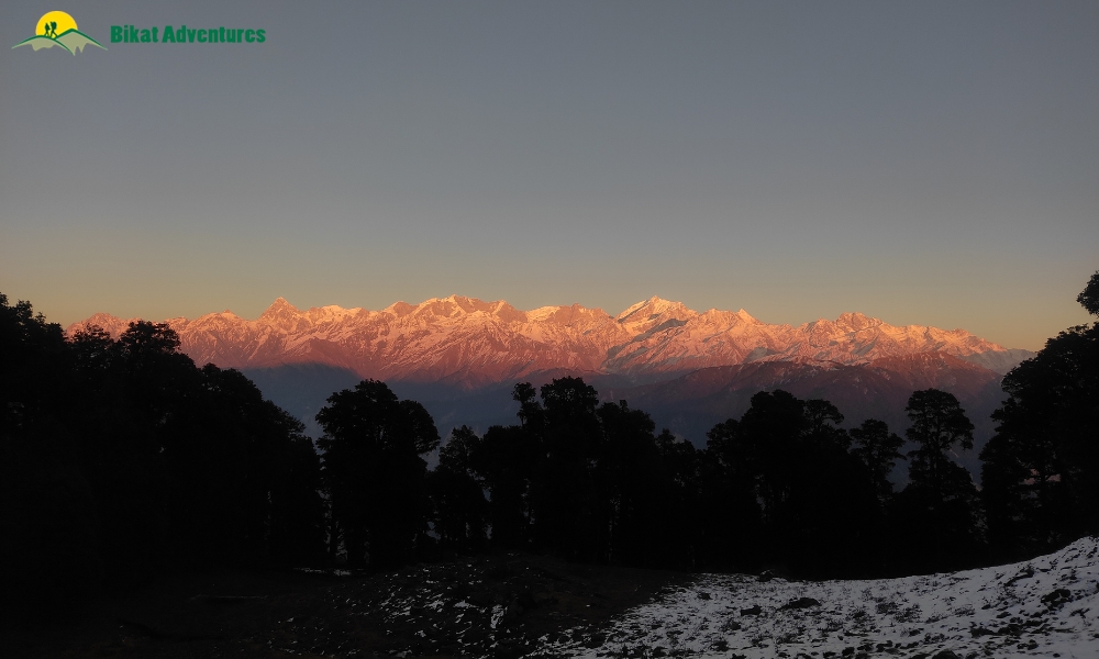 Dayara Bugyal vs Deoriatal Chandrashila: Which is a Better Beginner’s Trek?