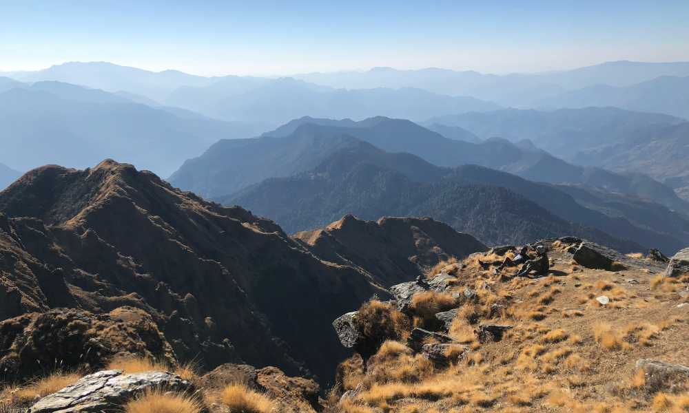 Dayara Bugyal vs Deoriatal Chandrashila: Which is a Better Beginner’s Trek?