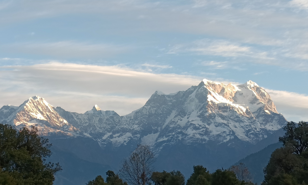 Comprehensive Guide To Deoriatal Chandrashila Trek