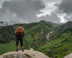 best time to visit bali pass trek