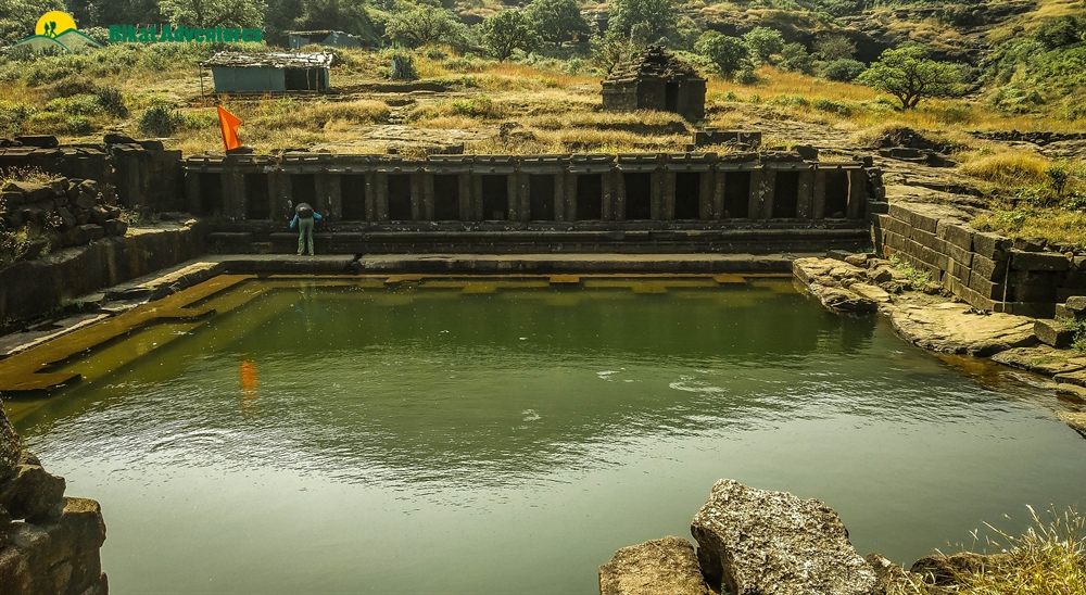 harishchandragad trek from mumbai by train