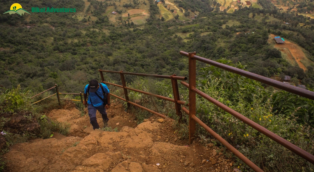 kalsubai trek crowd