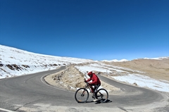 umling-la-pass-cycling