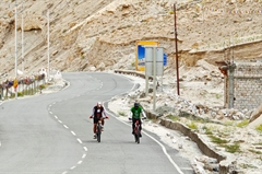 umling-la-pass-cycling