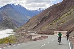 umling-la-pass-cycling