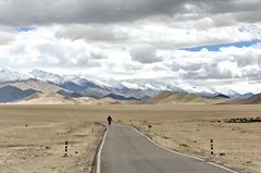 umling-la-pass-cycling