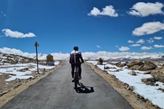 umling-la-pass-cycling