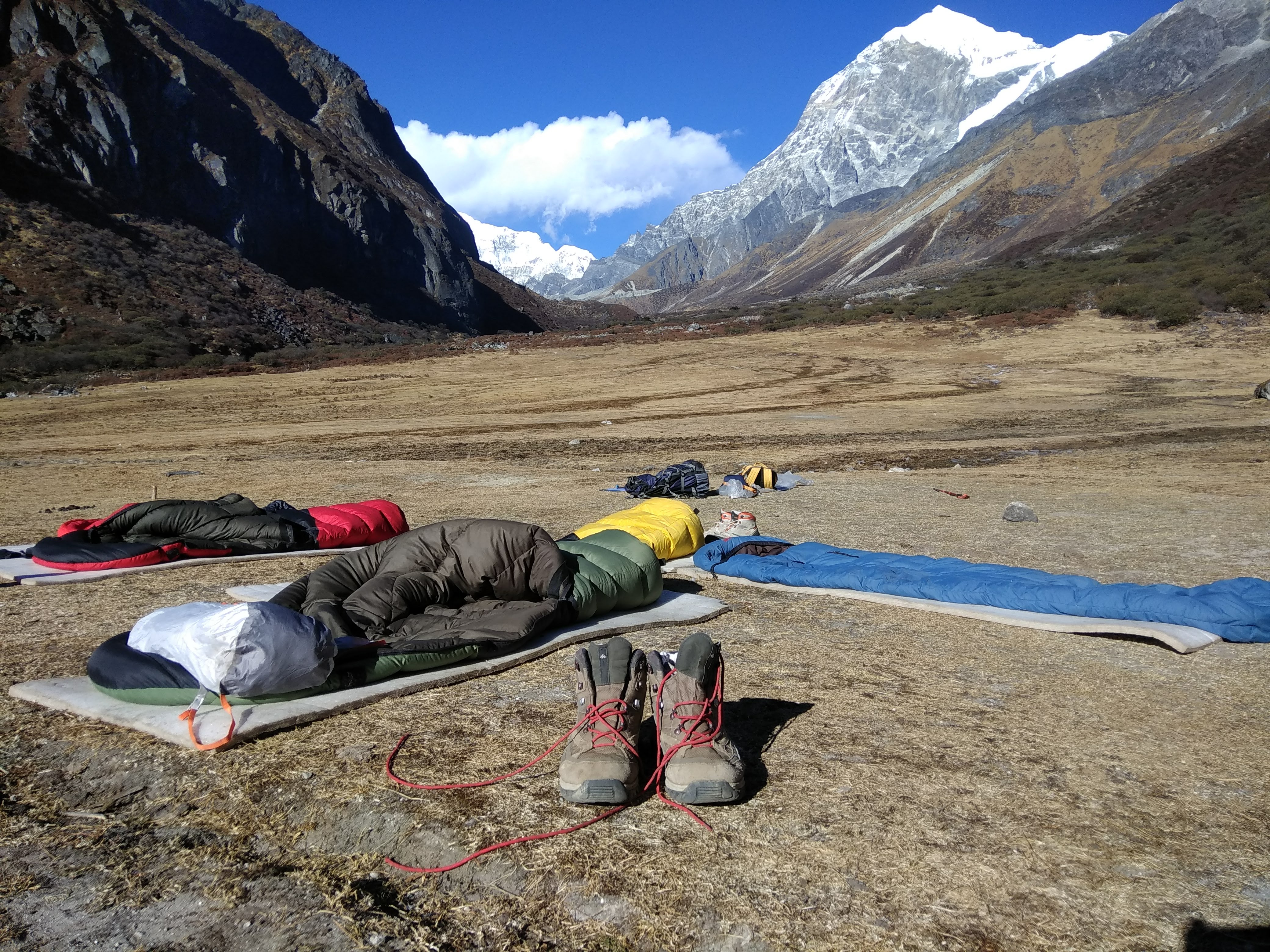 goechala trek in december